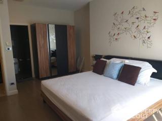 1-BR Condo at The Crest Sukhumvit 34 near BTS Thong Lor