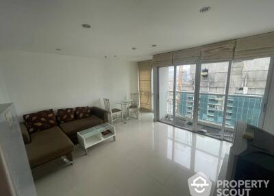 1-BR Condo at Silom Suite Condominium near BTS Chong Nonsi