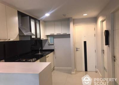 2-BR Condo at The Kris Ratchada 17 near MRT Sutthisan