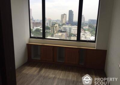 Office Space for Rent in Khlong Toei Nuea