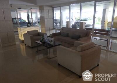 2-BR Condo at Baan Siri Sukhumvit 13 Condominium near ARL Makkasan