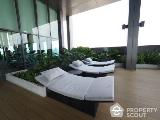 1-BR Condo at Rhythm Sukhumvit 42 near BTS Ekkamai