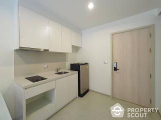 1-BR Condo at Rhythm Sukhumvit 42 near BTS Ekkamai