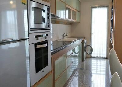 2-BR Condo at Avenue 61 Condominium near BTS Thong Lor