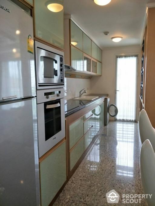 2-BR Condo at Avenue 61 Condominium near BTS Thong Lor