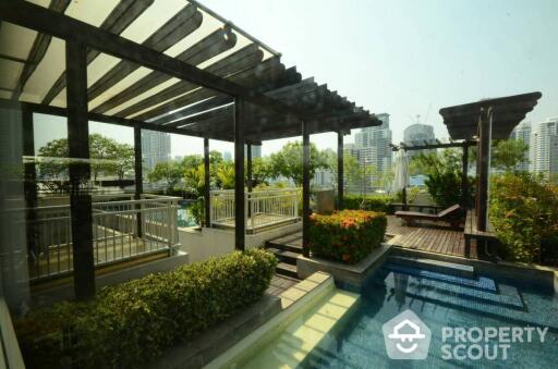 1-BR Condo at 49 Plus near BTS Phrom Phong