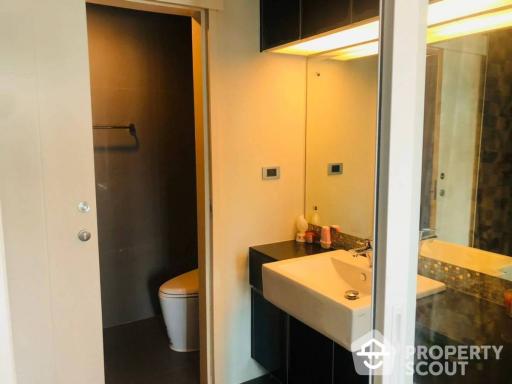 1-BR Condo at The Crest Sukhumvit 34 near BTS Thong Lor