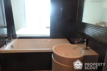 1-BR Condo at Rhythm Sukhumvit 50 near BTS On Nut