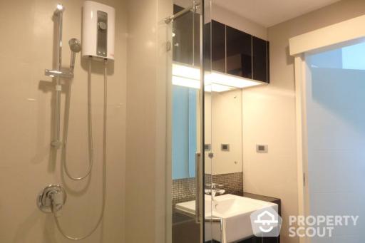 2-BR Condo at The Crest Sukhumvit 34 near BTS Thong Lor