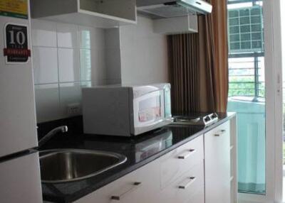 1-BR Condo at Diamond Ratchada near MRT Huai Khwang