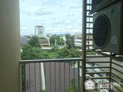 1-BR Condo at Hive Sukhumvit 65 near BTS Ekkamai