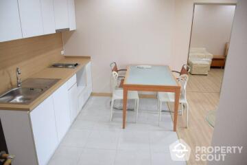 1-BR Condo at Intro Phaholyothin-Pradipat near MRT Kamphaeng Phet