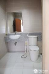 1-BR Condo at Intro Phaholyothin-Pradipat near MRT Kamphaeng Phet