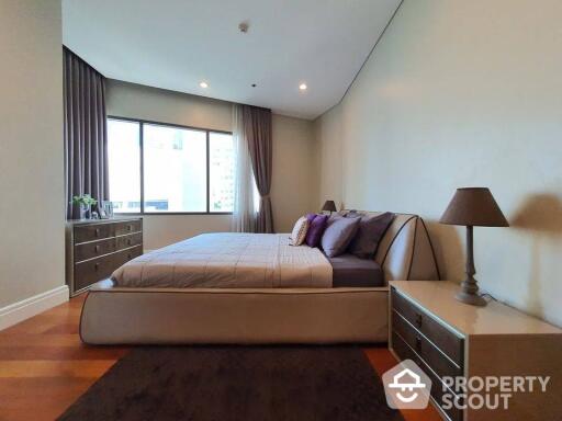 1-BR Condo at Bright Sukhumvit 24 Condominium near MRT Queen Sirikit National Convention Centre