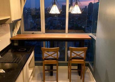 1-BR Condo at Rhythm Sathorn-Narathiwas near BTS Chong Nonsi