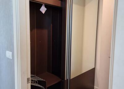 2-BR Condo at Manhattan Chidlom near BTS Chit Lom