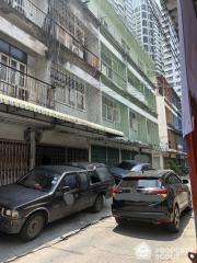 Commercial for Rent and Sale in Khlong Toei