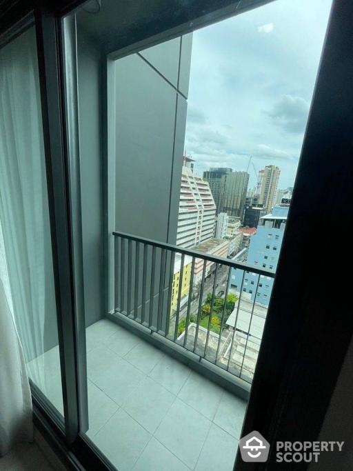 2-BR Condo at Rhythm Rangnam near BTS Victory Monument