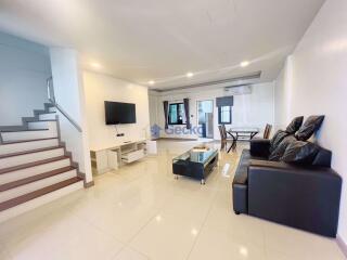 2 Bedrooms House in Chokchai village 9 East Pattaya H010860