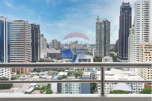 Regent 61 - Spacious 3-Bedrooms Condo for Sale