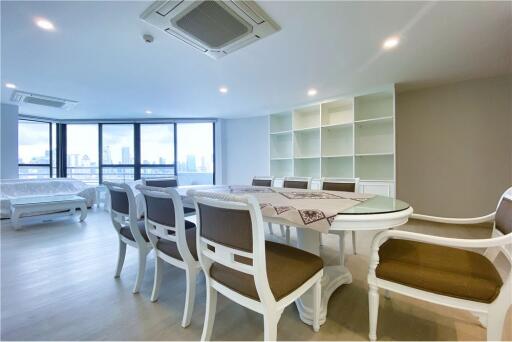 For Rent Newly Renovated 3-Bedrooms Condo with Unobstructed Views at Baaan Yenakart - 920071001-11537