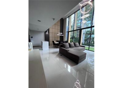 For Sale The Lumpini24 (Sukhumvit 24) - Spacious 3 Bedrooms Condominium