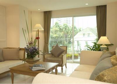 For Rent Pet Friendly Spacious Low Rise Apartment: 3 Bedrooms, Silom-Sathorn - 920071001-11525