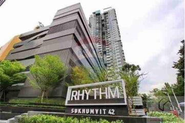 For Sale 2 Bedrooms corner unit at Rhythm Sukhumvit 44/1