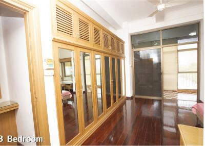 For rent spacious 3 bedrooms in Lamgsuan pet friendly