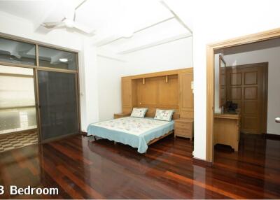 For rent spacious 3 bedrooms in Lamgsuan pet friendly