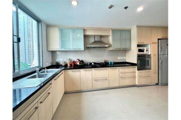 Charming Low-Rise Building in Sathorn - Available for Rent Now!