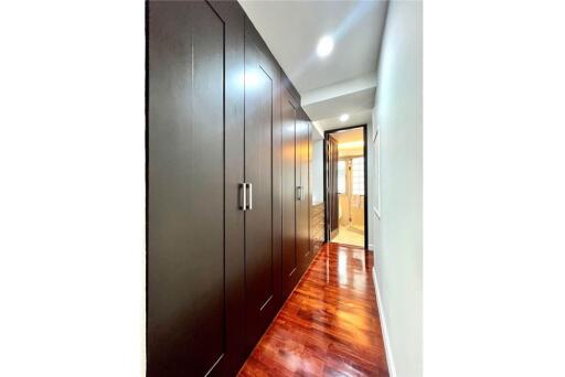 Charming Low-Rise Building in Sathorn - Available for Rent Now! - 920071001-10990