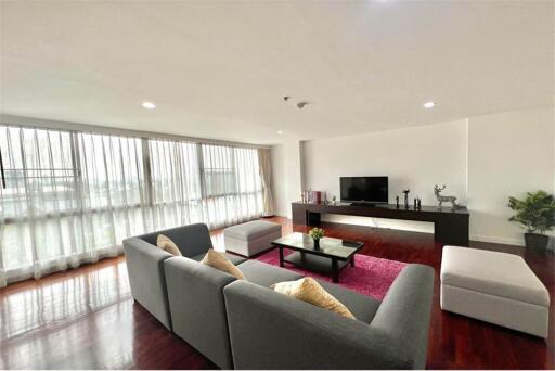 Charming Low-Rise Building in Sathorn - Available for Rent Now! - 920071001-10990