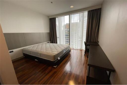 4 Modern Spacious bedroom for rent in Promphong