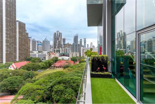 Luxury 2 bedrooms for rent near BTS Asoke