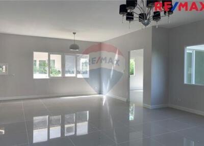 224 Sqm., 3 Beds Townhouse listed for ฿ 8,500,000.