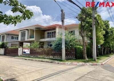 224 Sqm., 3 Beds Townhouse listed for ฿ 8,500,000.