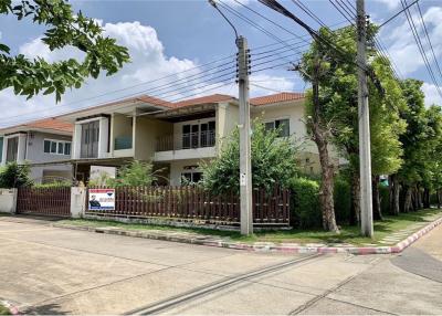 224 Sqm., 3 Beds House listed for ฿ 8,200,000.