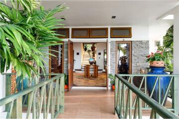 Magnificent  Feng Shui 5+1 villa in Bang Por