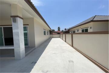 Beautiful 3-Bedroom spacious house in Nongplalai