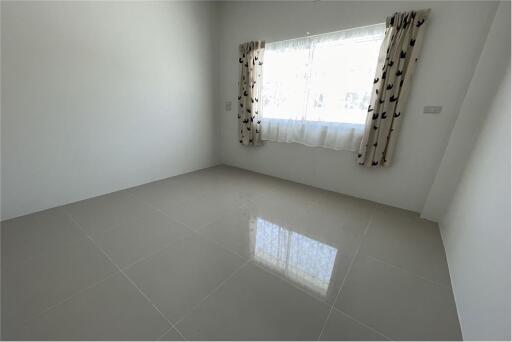 Beautiful 3-Bedroom spacious house in Nongplalai