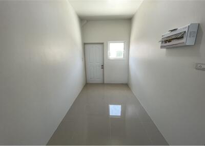 Beautiful 3-Bedroom spacious house in Nongplalai