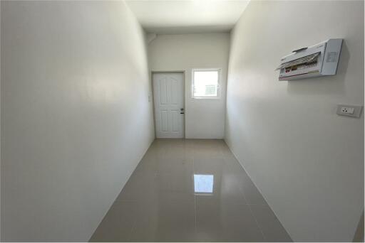 Beautiful 3-Bedroom spacious house in Nongplalai