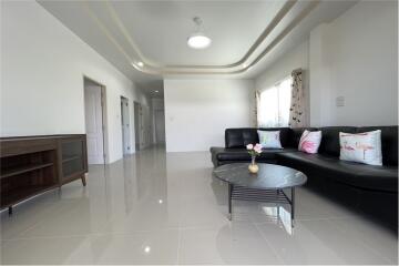 Beautiful 3-Bedroom spacious house in Nongplalai