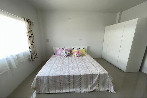 Beautiful 3-Bedroom spacious house in Nongplalai