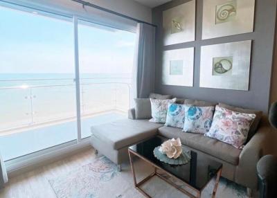 Condo with 1 Bedroom and Sea View