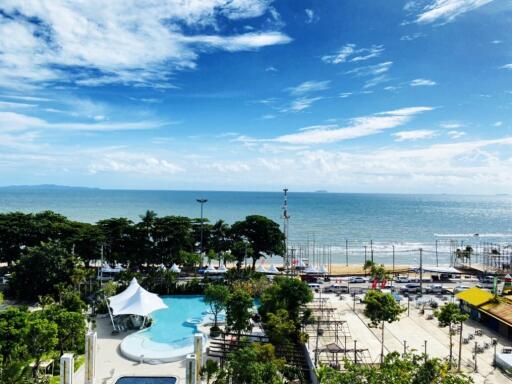 Brand New 2-Bedroom Beachfront Condominium in Jomtien