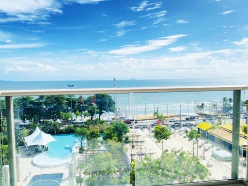 Brand New 2-Bedroom Beachfront Condominium in Jomtien