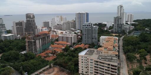 Luxury 200 sqm condo with a spectacular ocean view