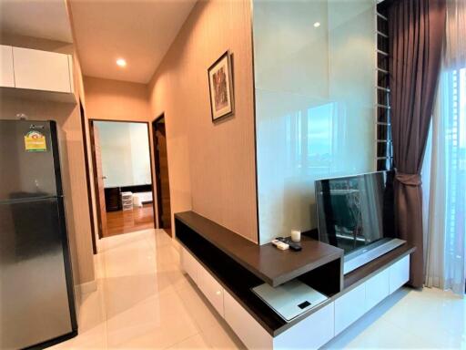 Beautiful 2 Bedroom Condo with city view